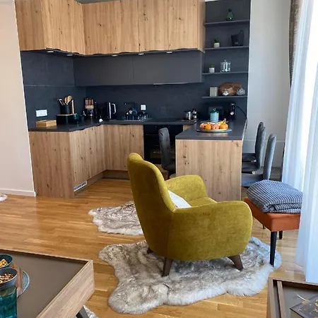 Apartman アパート