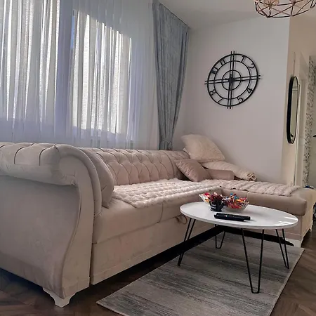 Apartment 3 *